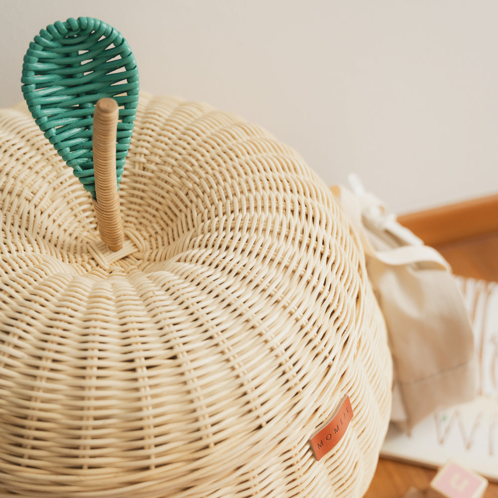 Rattan Basket | Apple Storage Basket | Lid Close Up Shot | Natural |  Momiji