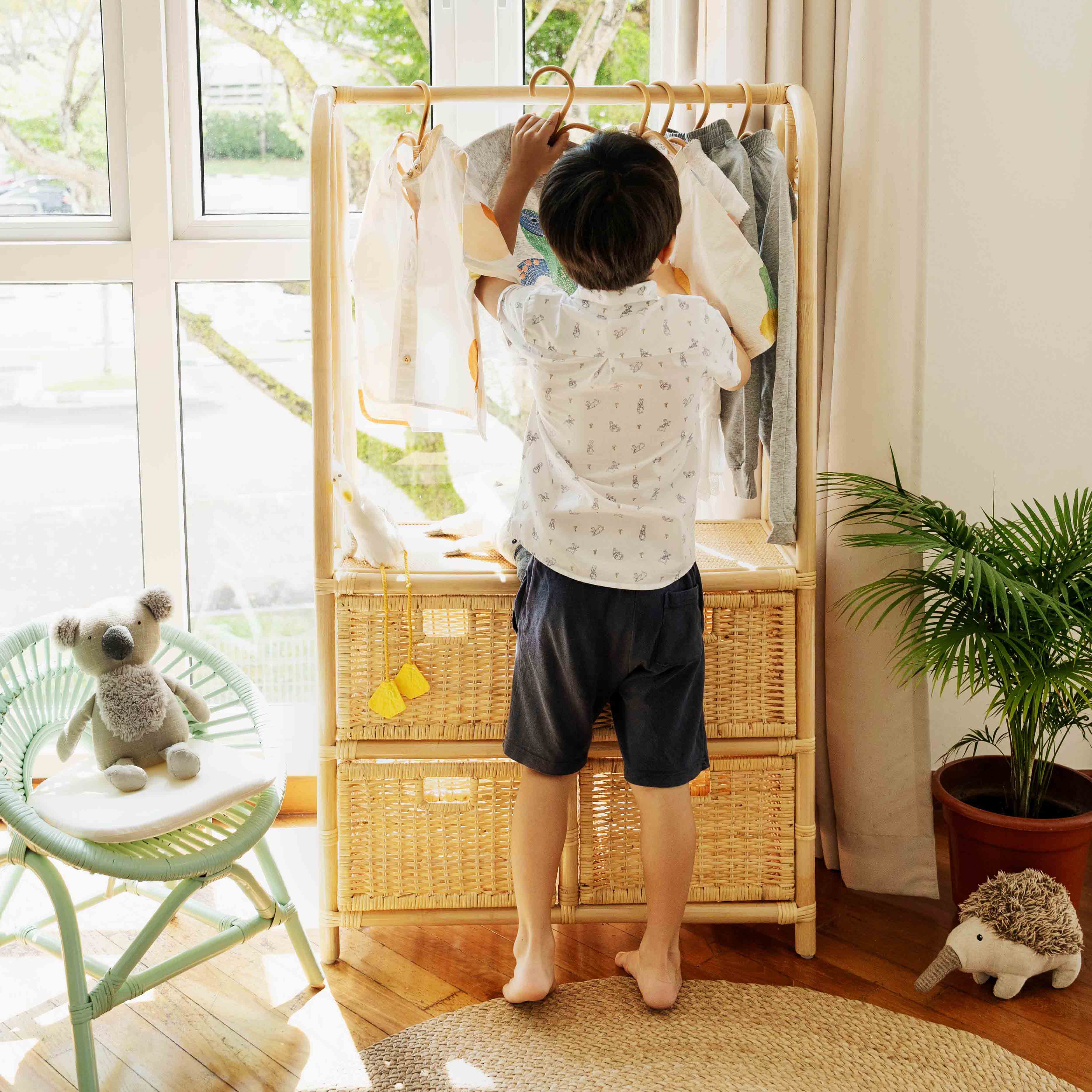 Belle Kids Clothes Rack with 4 Drawers