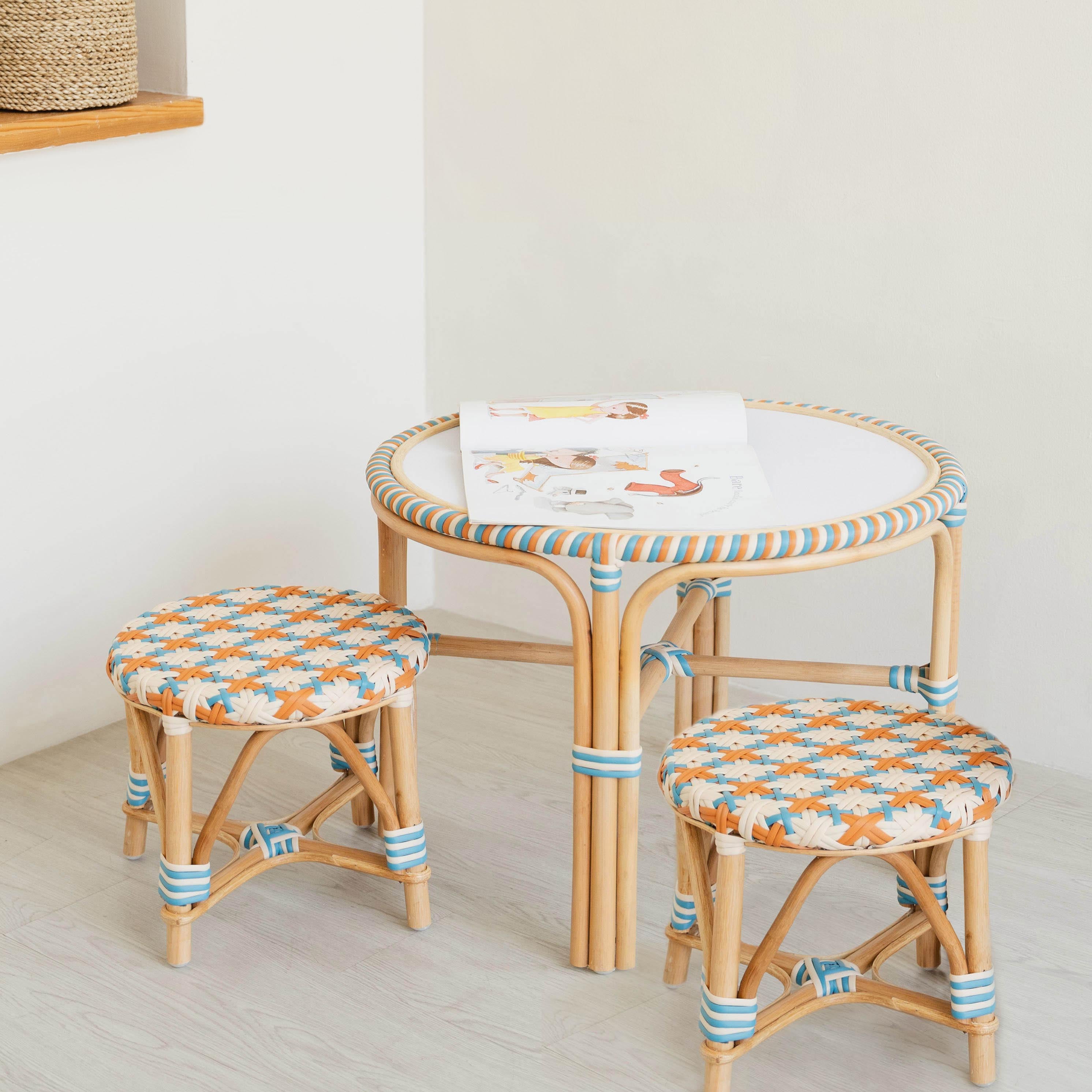 Xander Kids Table & Set of Xander Kids Stools